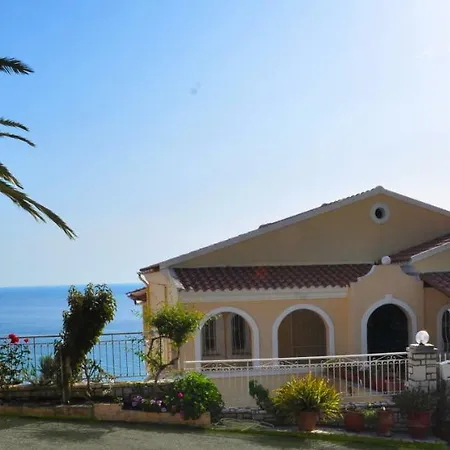 House With Pool Maria On Agios Gordios